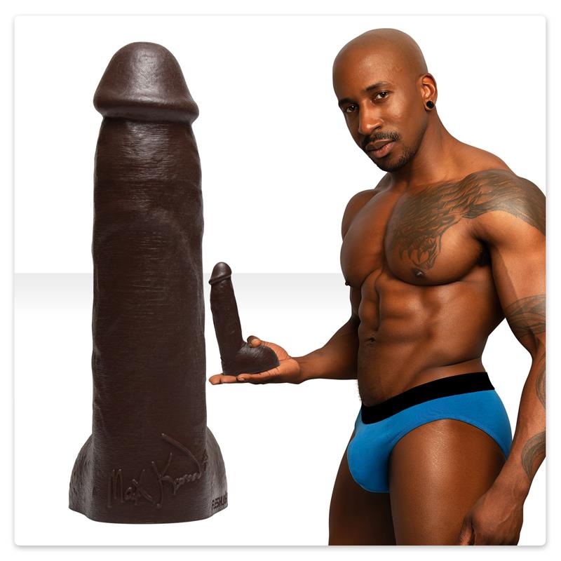 Dildo Max Connor